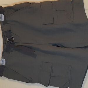 The North Face Men's L Cargo Shorts - Dark Green